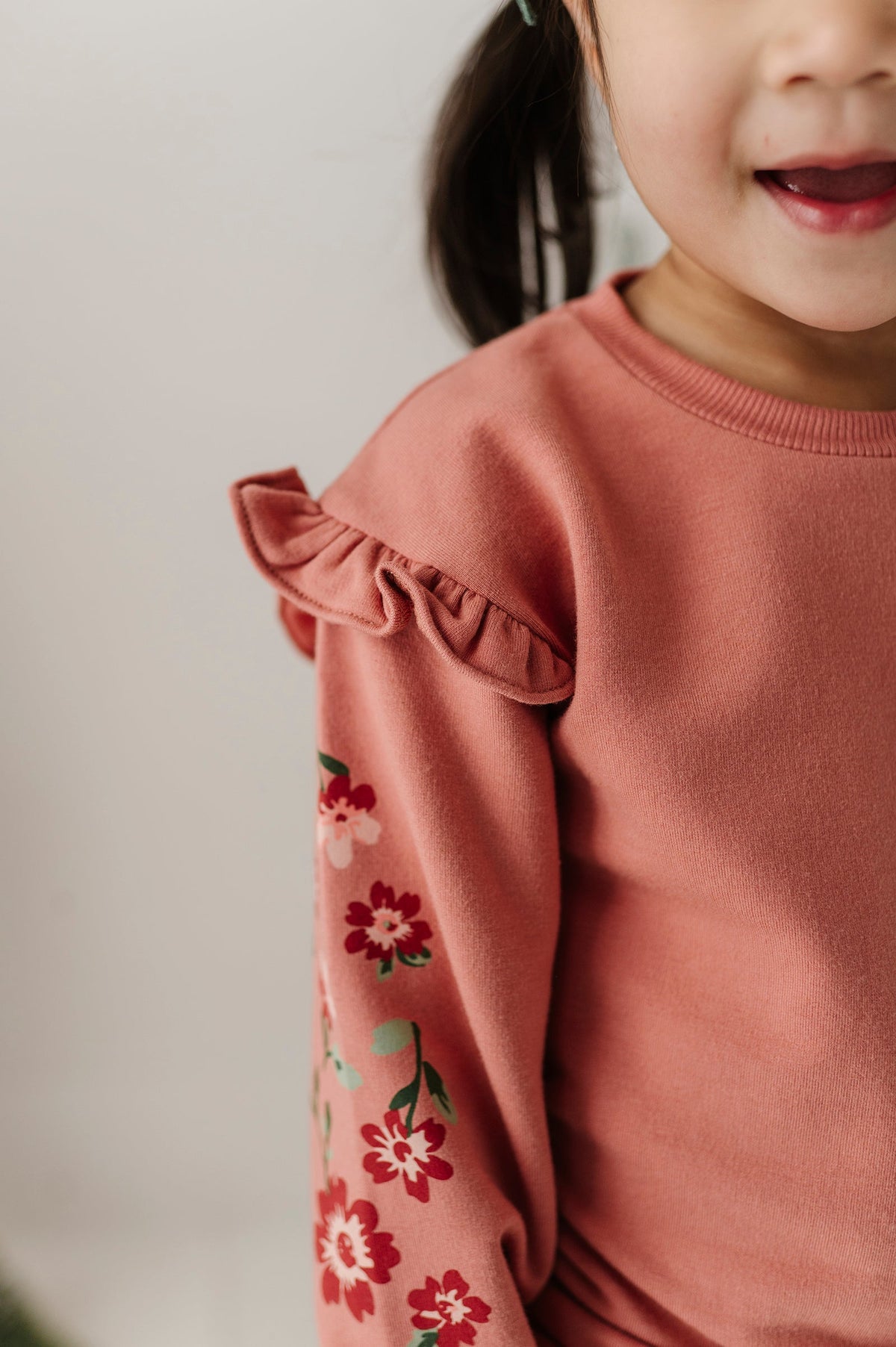 Girls Ruffle Sweatshirt in Holly Dust Floral