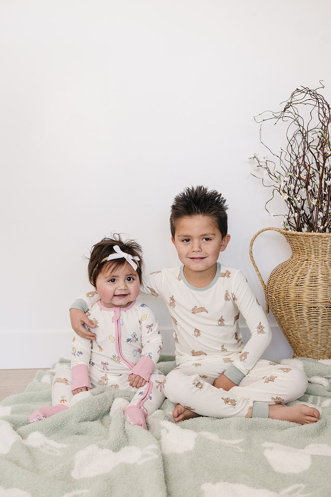 Pink Bunny Ribbed Bamboo Zipper